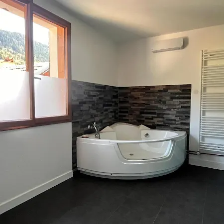 Vakantiehuis House For 10 People