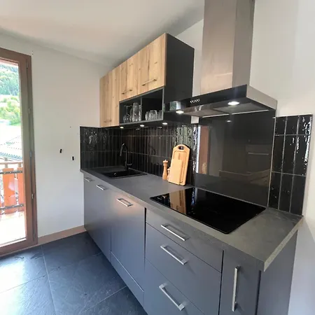 Les Sonnailles, House For 10 People *