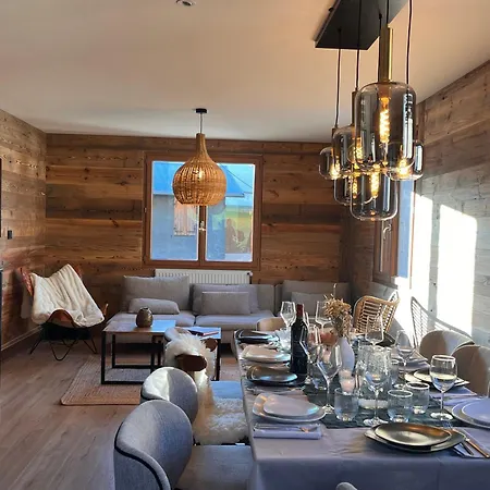 Les Sonnailles, House For 10 People Ferienhaus Notre-Dame-du-Pré